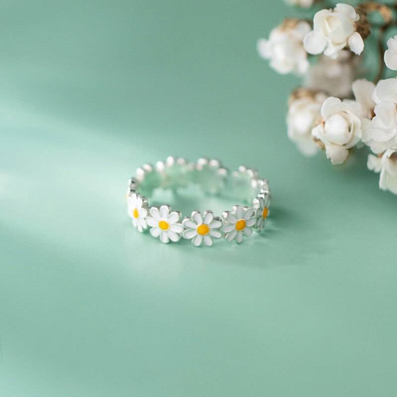 Daisy Flower Ring